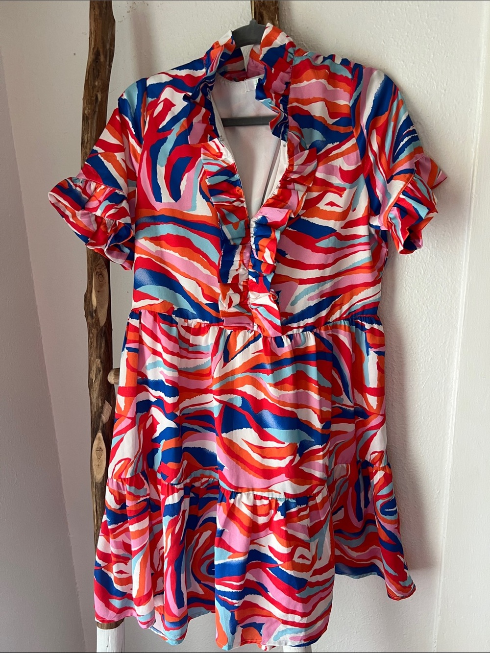 Jade Abstract Colorful Print Short Sleeve Ruffle Tiered Relaxed Dress Medium